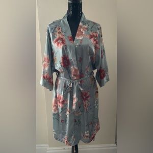 David’s Bridal Dusty Blue Satin Feel Robe Size L/XL